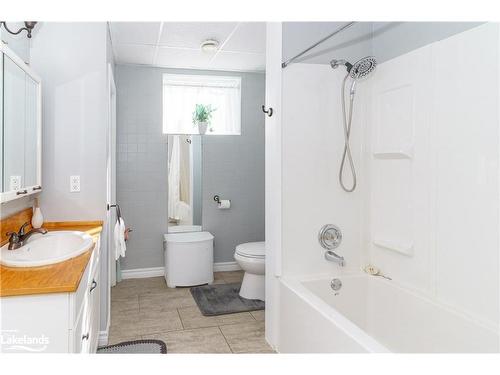 1394 Reay Road, Gravenhurst, ON - Indoor Photo Showing Bathroom