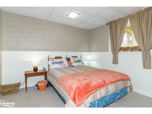 1394 Reay Road, Gravenhurst, ON - Indoor Photo Showing Bedroom