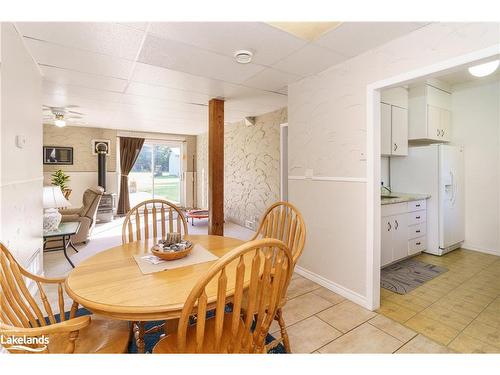 1394 Reay Road, Gravenhurst, ON - Indoor Photo Showing Dining Room