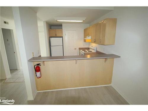 148-53 Trott Boulevard, Collingwood, ON - Indoor Photo Showing Kitchen