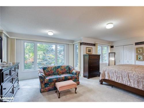 101 Greengable Way, Kitchener, ON - Indoor Photo Showing Bedroom