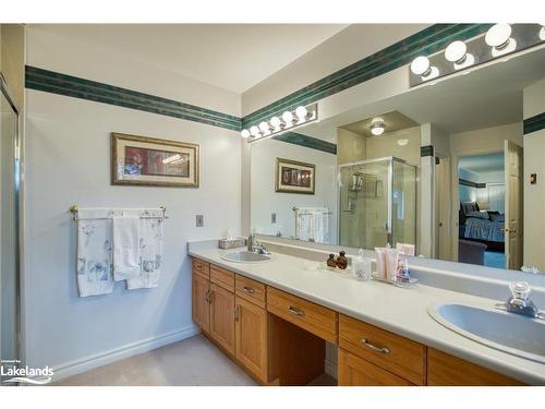 101 Greengable Way, Kitchener, ON - Indoor Photo Showing Bathroom