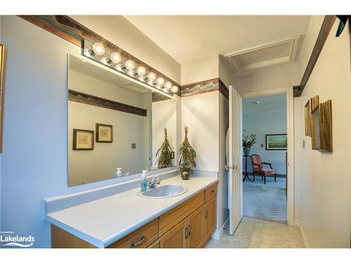 101 Greengable Way, Kitchener, ON - Indoor Photo Showing Bathroom