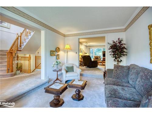 101 Greengable Way, Kitchener, ON - Indoor Photo Showing Living Room