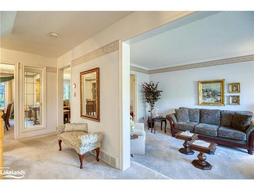 101 Greengable Way, Kitchener, ON - Indoor Photo Showing Living Room