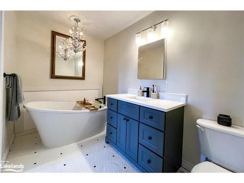 206133 Hwy 26, Meaford, ON - Indoor Photo Showing Bathroom