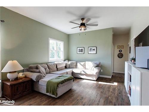 206133 Hwy 26, Meaford, ON - Indoor Photo Showing Living Room