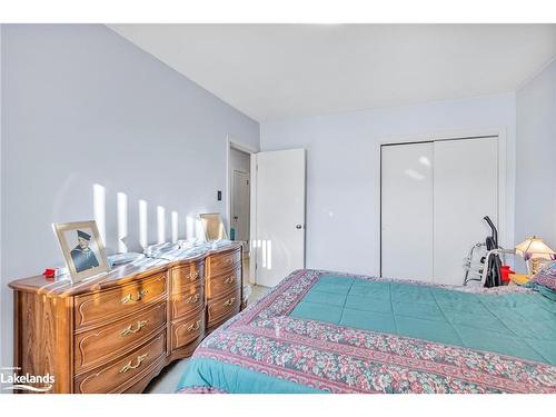 930 Hugel Avenue, Midland, ON - Indoor Photo Showing Bedroom