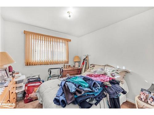 930 Hugel Avenue, Midland, ON - Indoor Photo Showing Bedroom