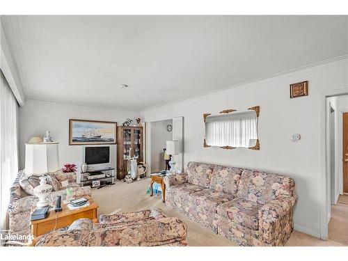 930 Hugel Avenue, Midland, ON - Indoor Photo Showing Living Room