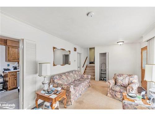 930 Hugel Avenue, Midland, ON - Indoor Photo Showing Living Room