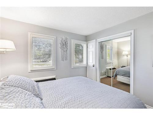 605-796468 19 Grey Road, The Blue Mountains, ON - Indoor Photo Showing Bedroom