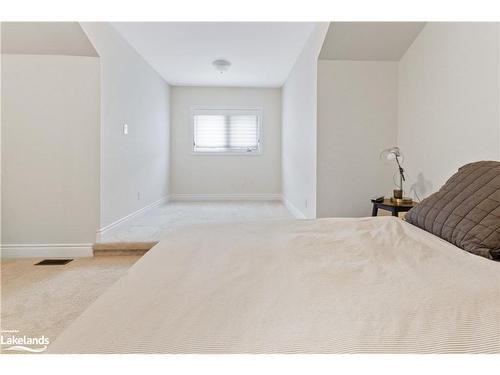 22 Emerson Mews, Collingwood, ON - Indoor Photo Showing Bedroom