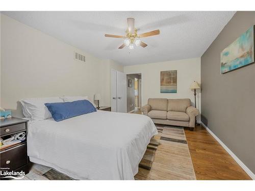 78 Royal Beech Drive, Wasaga Beach, ON - Indoor Photo Showing Bedroom