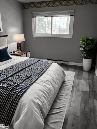 6-26 Herman Avenue, Huntsville, ON - Indoor Photo Showing Bedroom