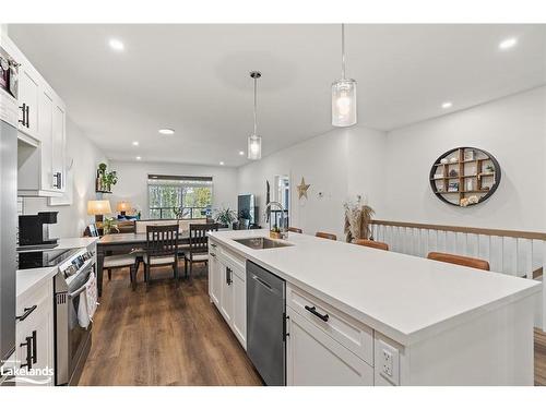 49 Jack Street, Huntsville, ON - Indoor Photo Showing Kitchen With Upgraded Kitchen