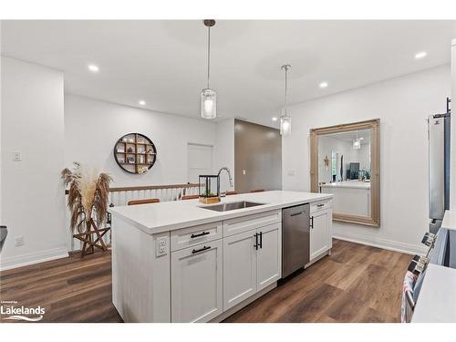 49 Jack Street, Huntsville, ON - Indoor Photo Showing Kitchen