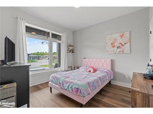 49 Jack Street, Huntsville, ON - Indoor Photo Showing Bedroom