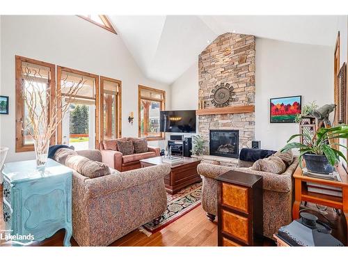 132 Venture Boulevard, The Blue Mountains, ON - Indoor Photo Showing Living Room With Fireplace