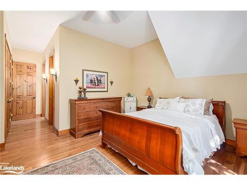 132 Venture Boulevard, The Blue Mountains, ON - Indoor Photo Showing Bedroom