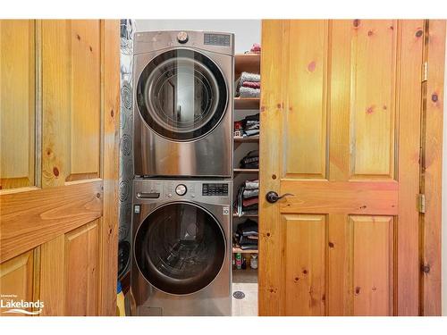 132 Venture Boulevard, The Blue Mountains, ON - Indoor Photo Showing Laundry Room