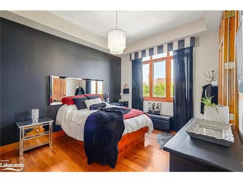 132 Venture Boulevard, The Blue Mountains, ON - Indoor Photo Showing Bedroom