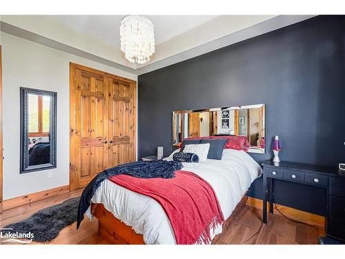 132 Venture Boulevard, The Blue Mountains, ON - Indoor Photo Showing Bedroom