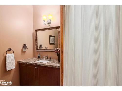 132 Venture Boulevard, The Blue Mountains, ON - Indoor Photo Showing Bathroom