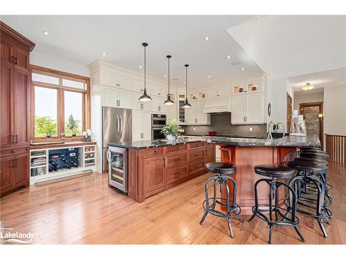 132 Venture Boulevard, The Blue Mountains, ON - Indoor Photo Showing Kitchen With Upgraded Kitchen