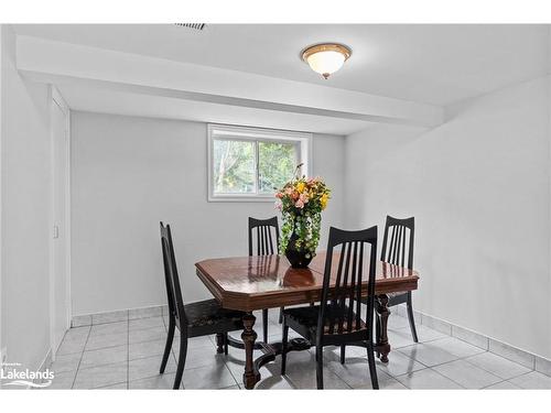 49 32Nd Street N, Wasaga Beach, ON - Indoor Photo Showing Dining Room