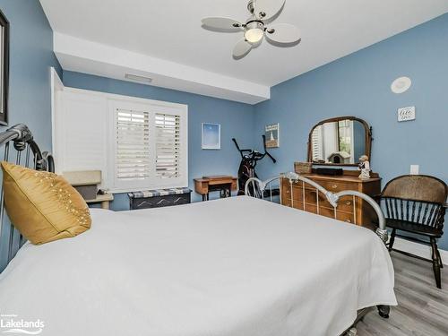 208-130 Steamship Bay Road, Gravenhurst, ON - Indoor Photo Showing Bedroom