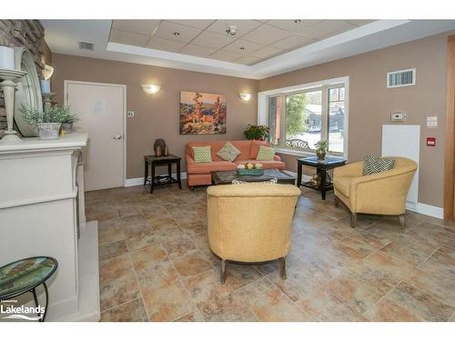 208-130 Steamship Bay Road, Gravenhurst, ON - Indoor Photo Showing Living Room