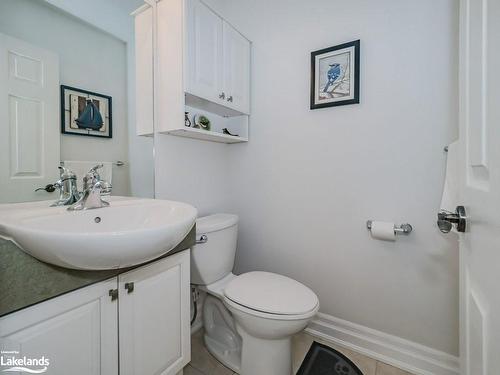 208-130 Steamship Bay Road, Gravenhurst, ON - Indoor Photo Showing Bathroom