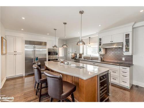 828350 32 Side Road Glencairn Townline, Mulmur, ON - Indoor Photo Showing Kitchen With Upgraded Kitchen