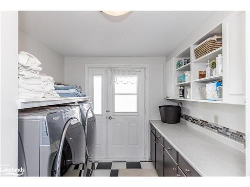 828350 32 Side Road Glencairn Townline, Mulmur, ON - Indoor Photo Showing Laundry Room