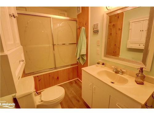 102 Hanes Road, Huntsville, ON - Indoor Photo Showing Bathroom