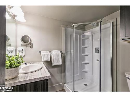 202-796404 19 Grey Road, The Blue Mountains, ON - Indoor Photo Showing Bathroom