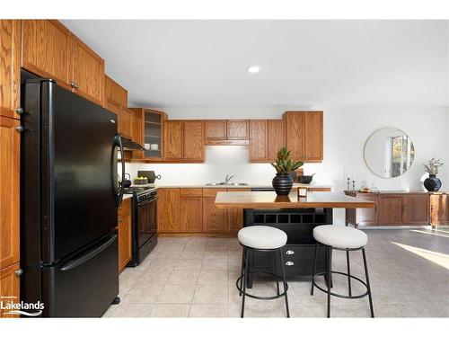 12 Chamberlain Crescent, Collingwood, ON - Indoor Photo Showing Kitchen