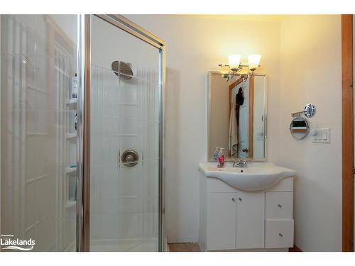 1-1044 Young'S Road, Port Carling, ON - Indoor Photo Showing Bathroom