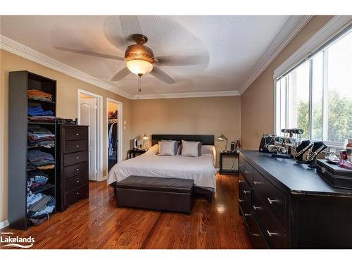 121 Kirkbride Crescent, Vaughan, ON - Indoor Photo Showing Bedroom