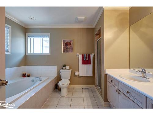 121 Kirkbride Crescent, Vaughan, ON - Indoor Photo Showing Bathroom