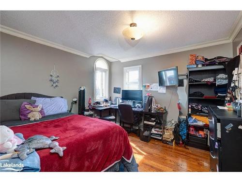 121 Kirkbride Crescent, Vaughan, ON - Indoor Photo Showing Bedroom