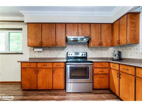 9 Bourgeois Court, Tiny, ON - Indoor Photo Showing Kitchen