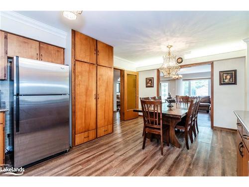 9 Bourgeois Court, Tiny, ON - Indoor Photo Showing Dining Room