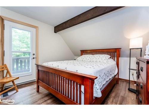 9 Bourgeois Court, Tiny, ON - Indoor Photo Showing Bedroom