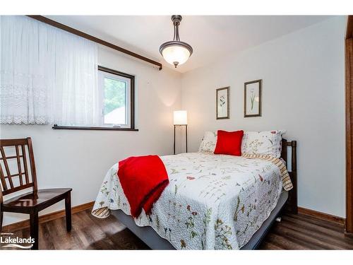 9 Bourgeois Court, Tiny, ON - Indoor Photo Showing Bedroom