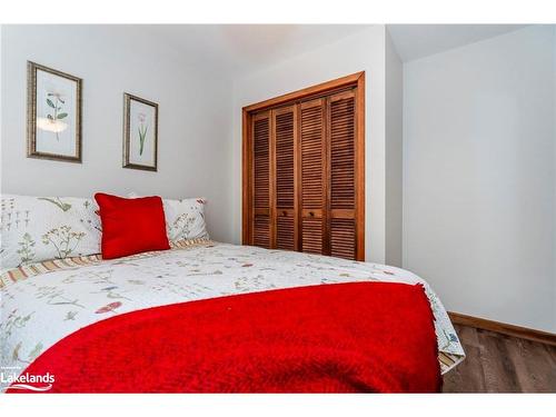 9 Bourgeois Court, Tiny, ON - Indoor Photo Showing Bedroom