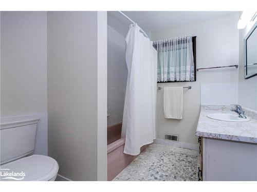 9 Bourgeois Court, Tiny, ON - Indoor Photo Showing Bathroom