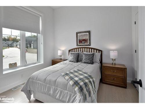 101 Clippers Lane, Town Of Blue Mountains, ON - Indoor Photo Showing Bedroom