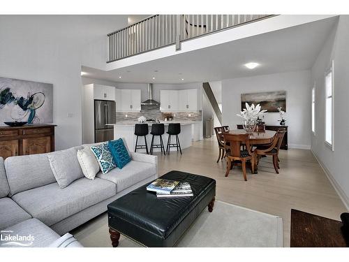 101 Clippers Lane, Town Of Blue Mountains, ON - Indoor Photo Showing Living Room